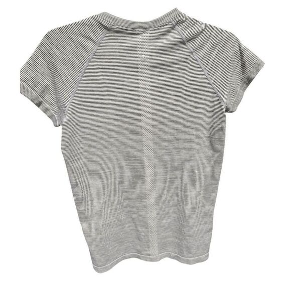 LULULEMON ATHLETICA Swiftly Tech Short Sleeve 2.0 Size 8 - Picture 4 of 4